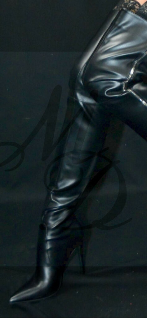 Marléne Overkneestiefel - Escort Domina